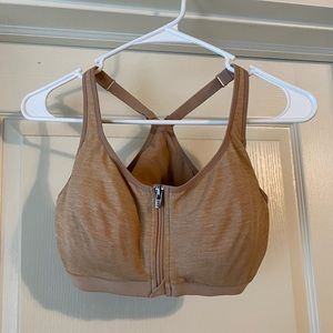 VS knockout front-close sport bra 36